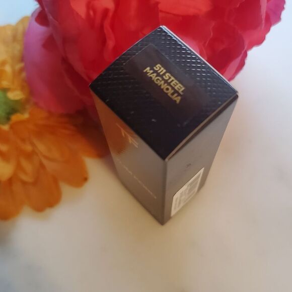 Tom Ford Matte Lipstick in Steel Magnolia (Neutral dusty Mauve) - Picture 11 of 16